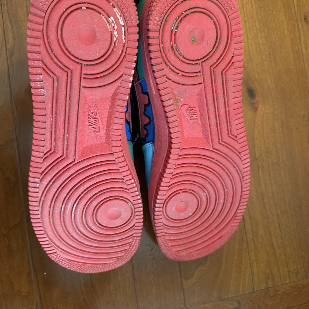 Custom Design Hand Painted Nike Air Force 1 - Picture 6 of 9